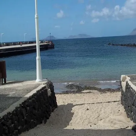 Daire La Caleta Sleeps 5 Wifi Famara