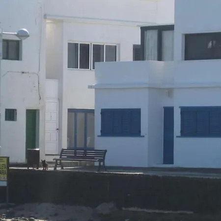 Daire La Caleta Sleeps 5 Wifi Famara